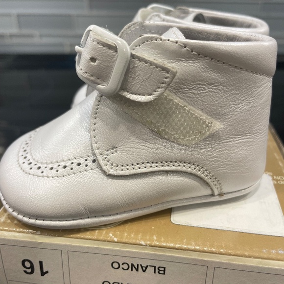 Brand New Baby Leather Baptism Shoes - Size 16 White Baby Shoes - Picture 7 of 7